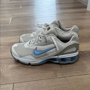 Women’s Nike Shox Golf Shoes - size 8.5